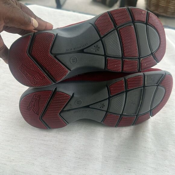 Dansko Eartha Red Suede Slip on Mule Shoes 38-7 - Picture 7 of 8